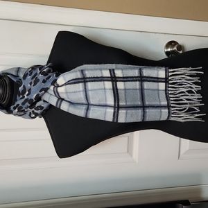 Nordstroms 100% cashmere scarf